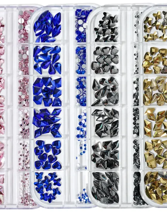 Brillantes diamantes de imitación para de varios tamaños